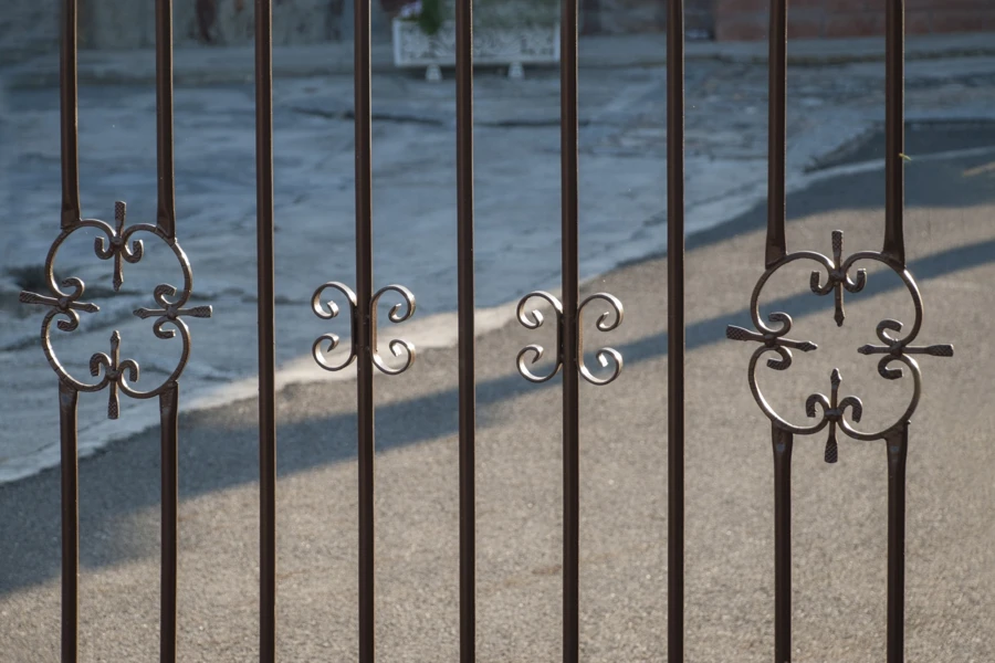 How To Install A Wrought Iron Fence in Memphis, TN How To Install A Wrought Iron Fence in Memphis, TN