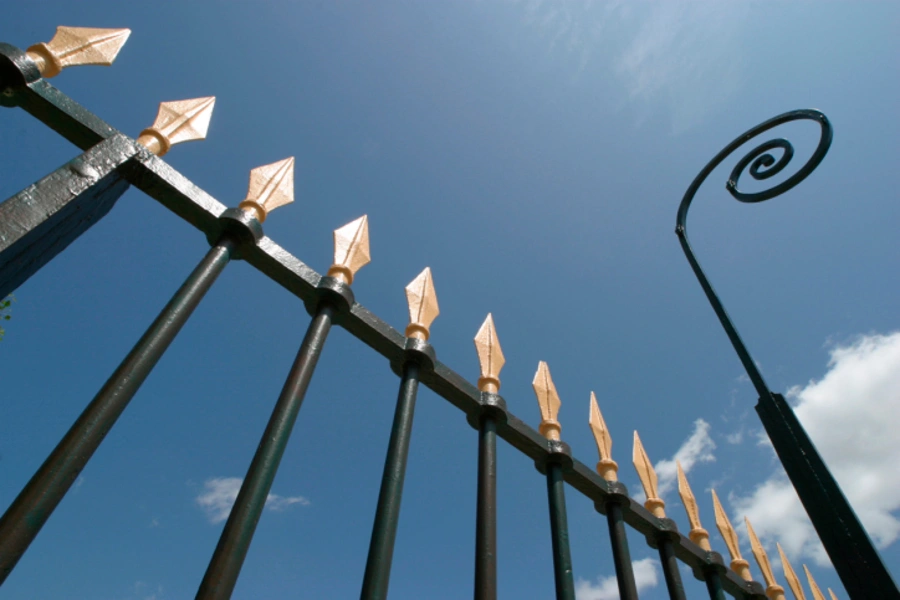 How To Install A Wrought Iron Fence in Memphis, TN How To Install A Wrought Iron Fence in Memphis, TN